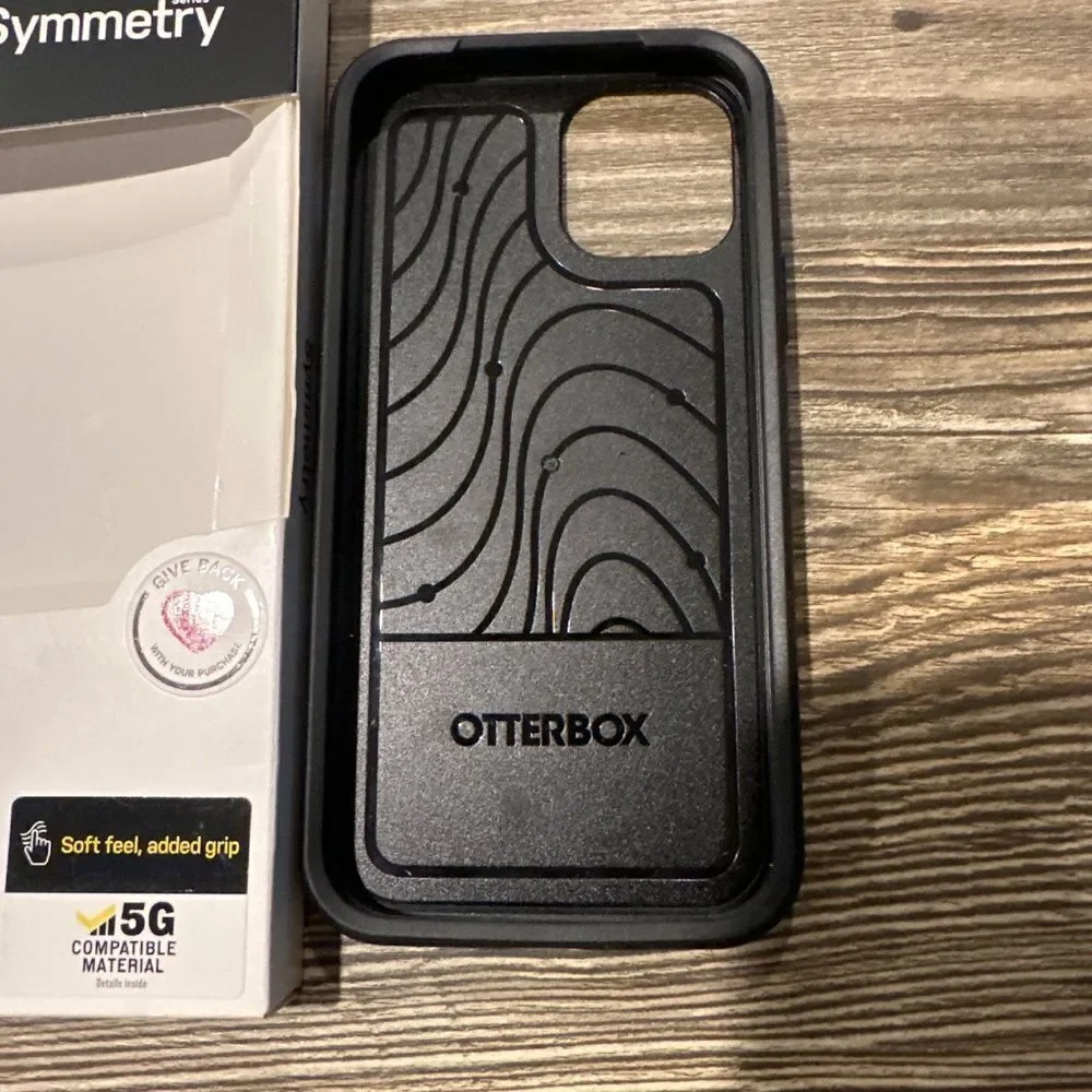 Otter box case symmetry series iPhone 12/12 Pro- Red Plaid NEW. T